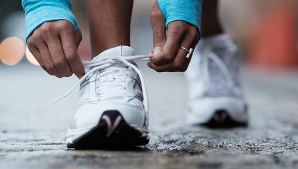 Differences Between Running Shoes vs. Walking Shoes